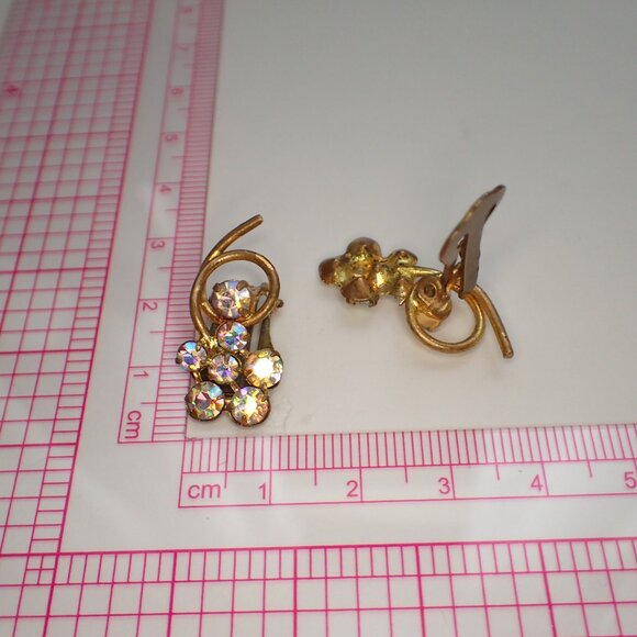 Vintage Austrian Brooch & Clip on Earring Set - Picture 11 of 14